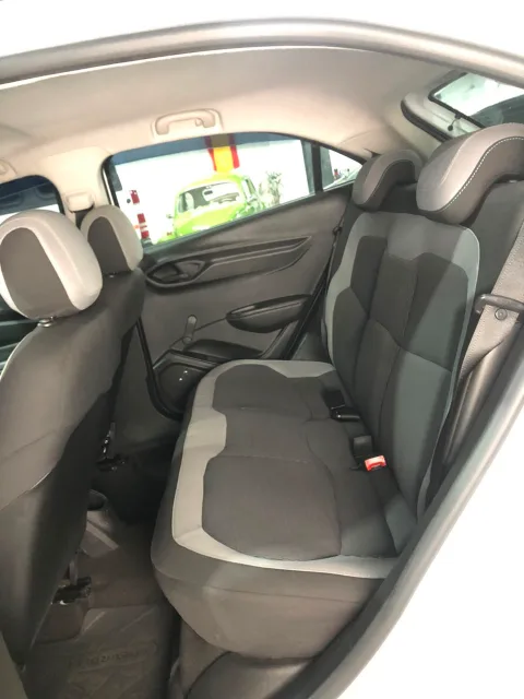 Chevrolet ONIX 2016 branco à venda na Pipo Veículos em Avaré-SP — foto 8