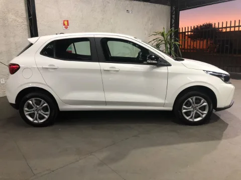Fiat Argo 2026 branca à venda na Pipo Veículos em Avaré-SP — foto 4