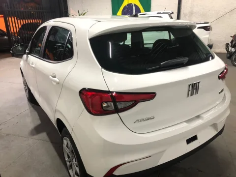 Fiat Argo 2026 branca à venda na Pipo Veículos em Avaré-SP — foto 6