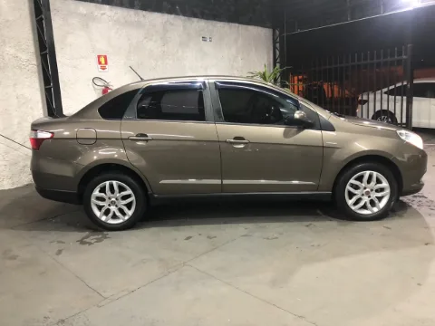Fiat Grand Siena 2014 cinza à venda na Pipo Veículos em Avaré-SP — foto 6