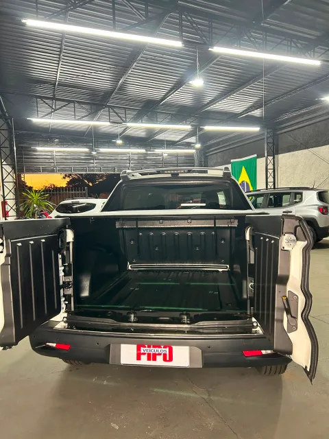 Fiat TORO FREEDOM 2026 branco à venda na Pipo Veículos em Avaré-SP — foto 7