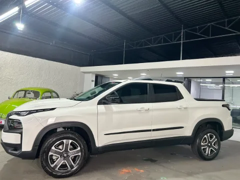 Fiat TORO FREEDOM 2026 branco à venda na Pipo Veículos em Avaré-SP — foto 4