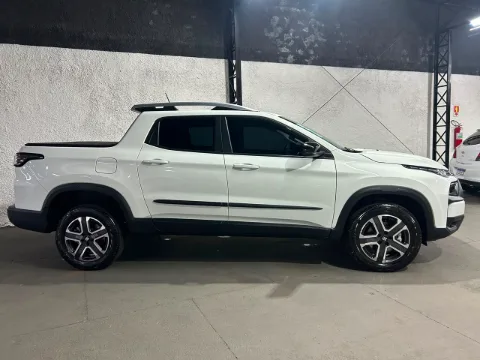 Fiat TORO FREEDOM 2026 branco à venda na Pipo Veículos em Avaré-SP — foto 5