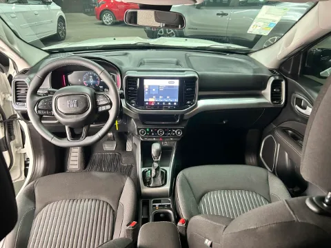 Fiat TORO FREEDOM 2026 branco à venda na Pipo Veículos em Avaré-SP — foto 9