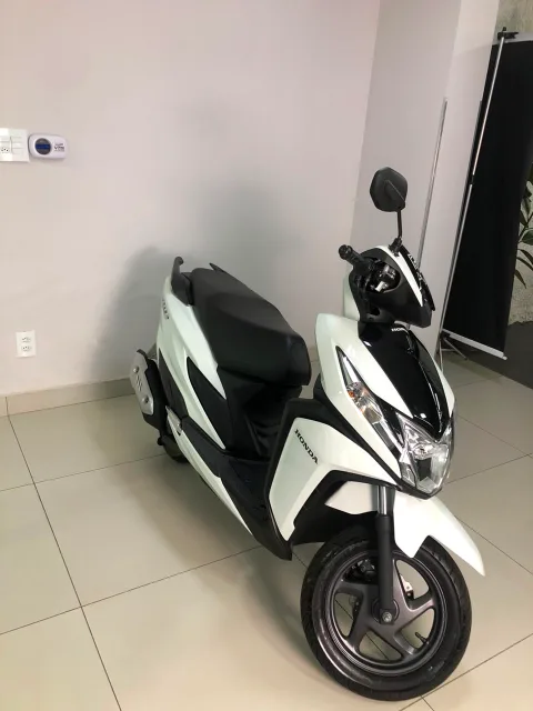 Honda ELITE 2025 branca à venda na Pipo Veículos em Avaré-SP — foto 8