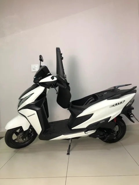 Honda ELITE 2025 branca à venda na Pipo Veículos em Avaré-SP — foto 3