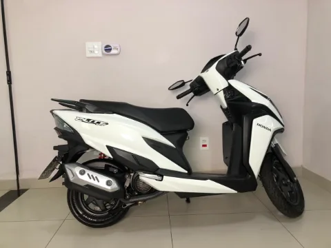 Honda ELITE 2025 branca à venda na Pipo Veículos em Avaré-SP — foto 2