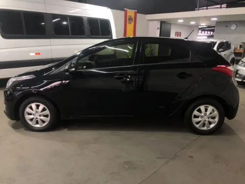 Hyundai HB20 2014 preto à venda na Pipo Veículos em Avaré-SP — foto 5
