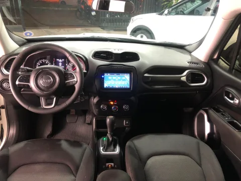 Jeep RENEGADE 2019 branco à venda na Pipo Veículos em Avaré-SP — foto 9