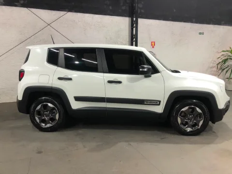 Jeep RENEGADE 2019 branco à venda na Pipo Veículos em Avaré-SP — foto 4