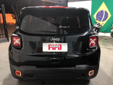 Jeep RENEGADE 2021 preto à venda na Pipo Veículos em Avaré-SP — foto 4
