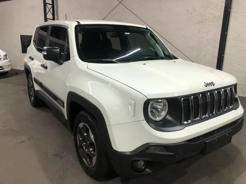 Jeep RENEGADE 2019 branco à venda na Pipo Veículos em Avaré-SP
