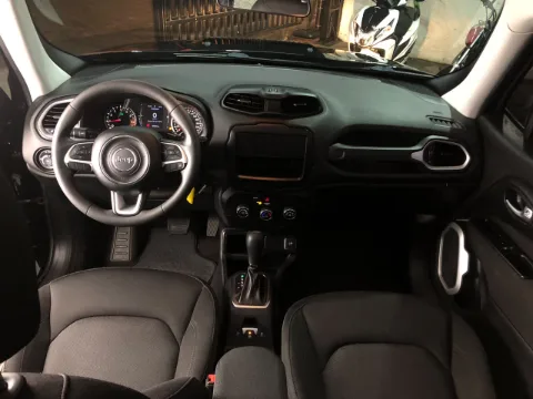 Jeep RENEGADE 2021 preto à venda na Pipo Veículos em Avaré-SP — foto 10