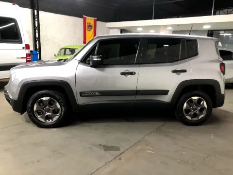 Jeep RENEGADE 2020 prata à venda na Pipo Veículos em Avaré-SP — foto 4