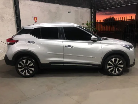 Nissan kicks 2020 prata à venda na Pipo Veículos em Avaré-SP — foto 5
