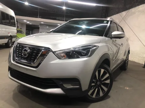 Nissan kicks 2020 prata à venda na Pipo Veículos em Avaré-SP — foto 2
