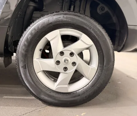 Renault Duster 2014 preta à venda na Pipo Veículos em Avaré-SP — foto 8