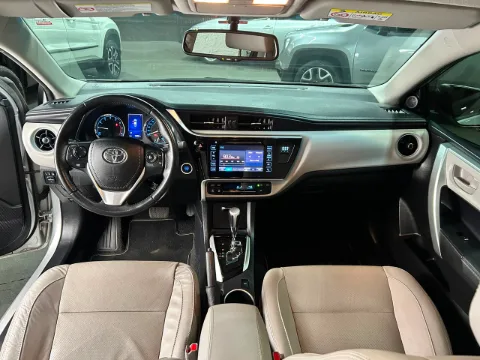 Toyota COROLLA 2018 prata à venda na Pipo Veículos em Avaré-SP — foto 6