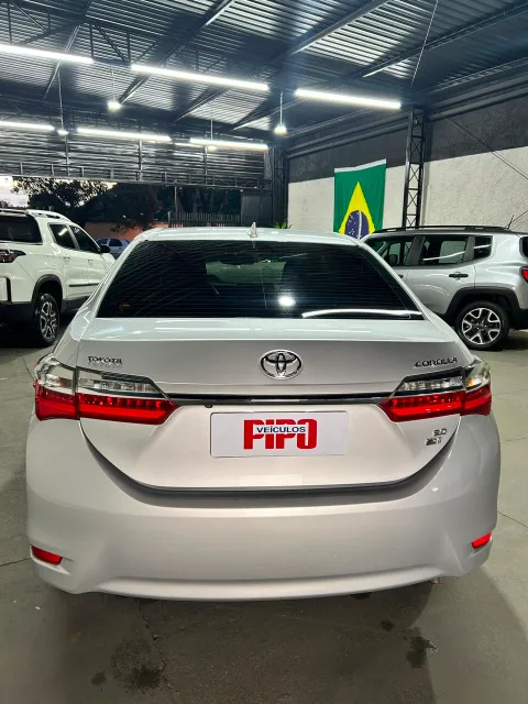 Toyota COROLLA 2018 prata à venda na Pipo Veículos em Avaré-SP — foto 10