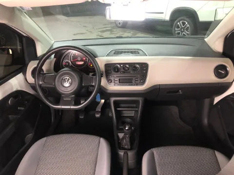 Volkswagen UP 2016 branca à venda na Pipo Veículos em Avaré-SP — foto 8
