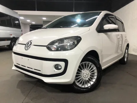 Volkswagen UP 2016 branca à venda na Pipo Veículos em Avaré-SP — foto 2