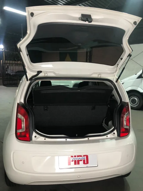 Volkswagen UP 2016 branca à venda na Pipo Veículos em Avaré-SP — foto 7