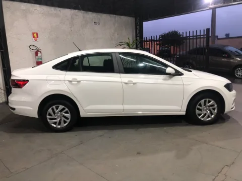 Volkswagen Virtus 2021 branco à venda na Pipo Veículos em Avaré-SP — foto 5