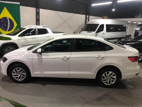 Volkswagen Virtus 2021 branco à venda na Pipo Veículos em Avaré-SP — foto 4