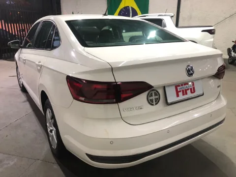 Volkswagen Virtus 2021 branco à venda na Pipo Veículos em Avaré-SP — foto 10