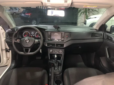 Volkswagen Virtus 2021 branco à venda na Pipo Veículos em Avaré-SP — foto 8